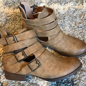 Cute and comfortable booties! NWOT